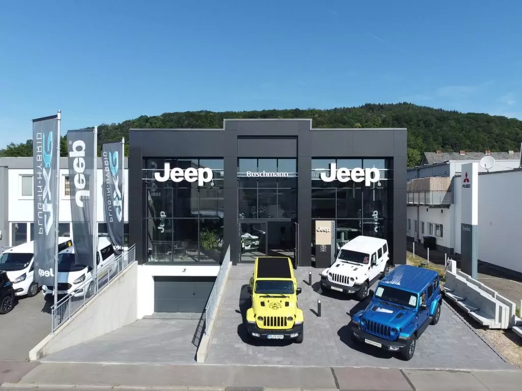Außenansicht Gebäude Jeep Autohilfe Buschmann